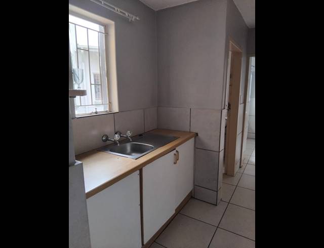 2 BEDROOM PROPERTY TO RENT IN BULT WEST